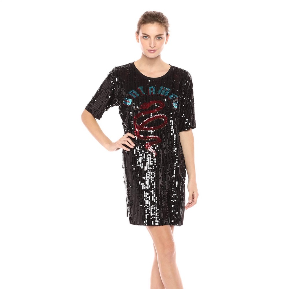 NWT Guess Untamed Sequin T-Shirt dress